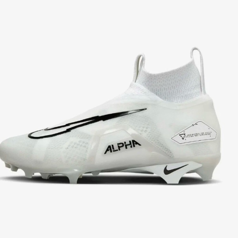 Nike Alpha Menace Elite 3 Football Cleats White Black CT6648-109 Men's size 10.5